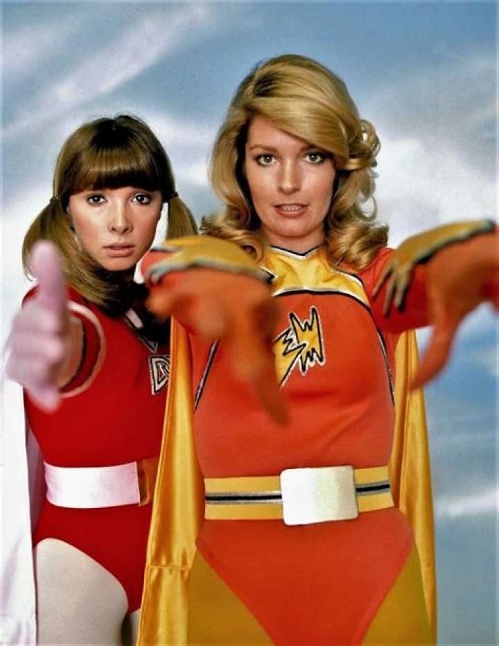 Electra Woman and Dyna Girl (1976)