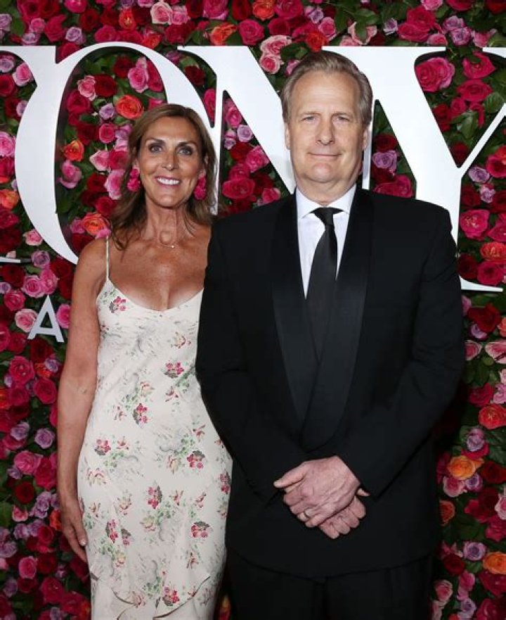 Jeff Daniels And Wife: A Timeless Hollywood Love Story