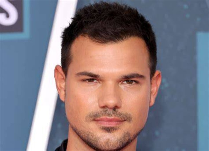 Taylor Lautner